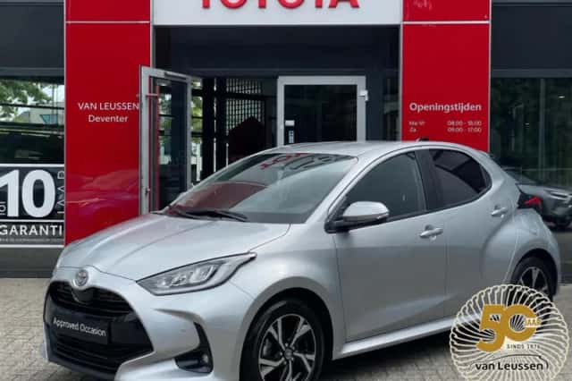 Toyota Yaris (2025) thumbnail 1