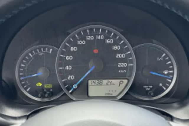 Toyota Yaris (2013) thumbnail 5
