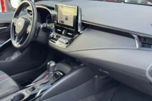 Toyota Corolla (2022) thumbnail 3