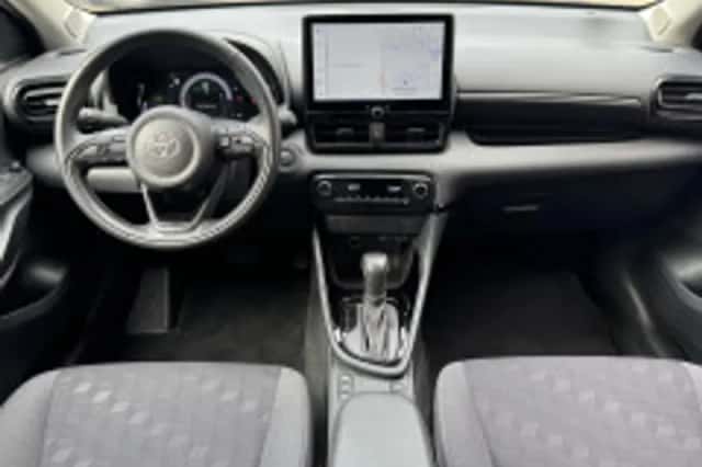 Toyota Yaris (2024) thumbnail 4