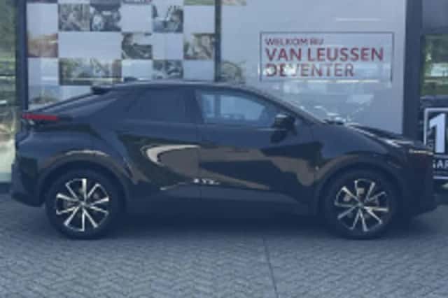 Toyota C hr (2024) thumbnail 4