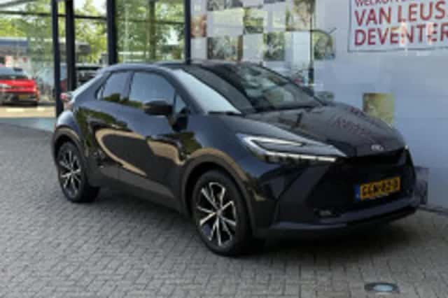 Toyota C hr (2024) thumbnail 5