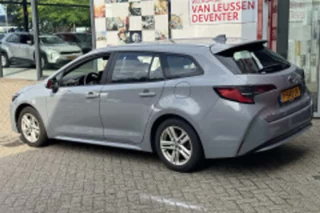 Toyota Corolla (2022) thumbnail 4