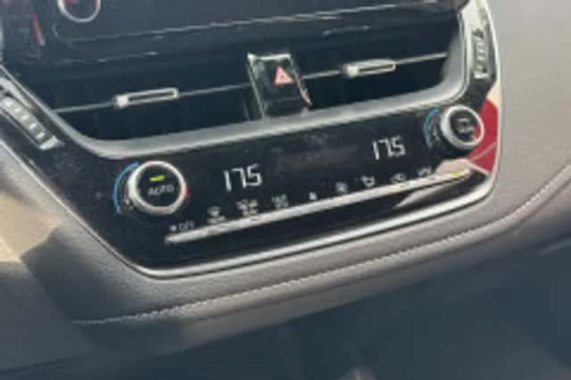 Toyota Corolla (2022) thumbnail 6