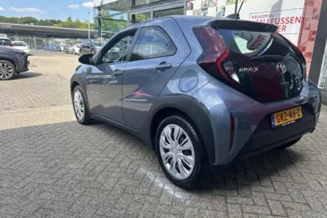 Toyota Aygo (2024) thumbnail 2
