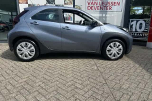 Toyota Aygo (2024) thumbnail 5