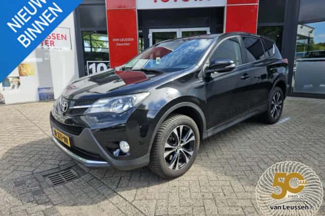 Toyota RAV4 (2015) thumbnail 1