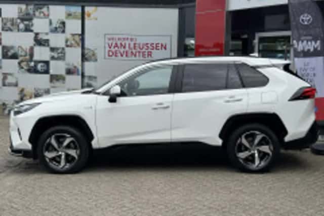 Toyota RAV4 (2022) thumbnail 4