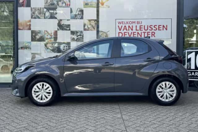 Toyota Yaris (2026) thumbnail 2
