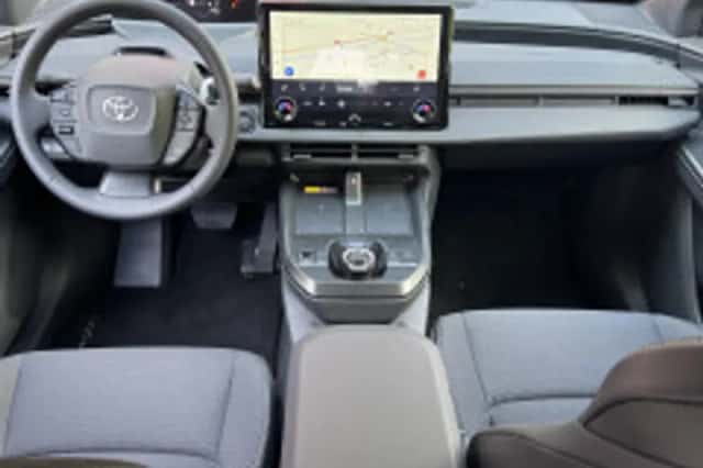 Toyota C hr (2026) thumbnail 4