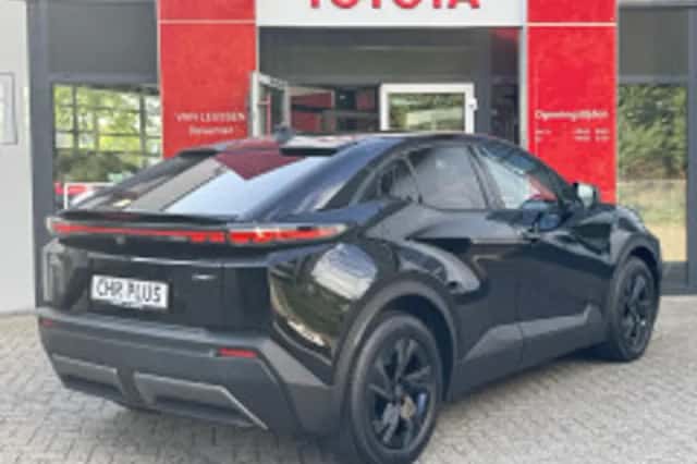 Toyota C hr (2026) thumbnail 5