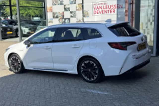 Toyota Corolla (2021) thumbnail 5