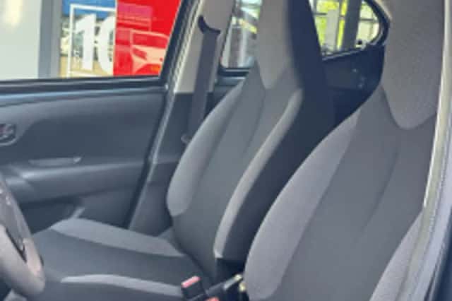 Toyota Aygo (2018) thumbnail 6