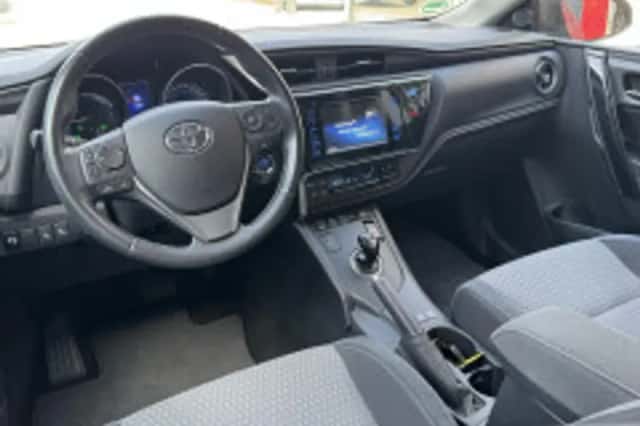 Toyota Auris (2019) thumbnail 3
