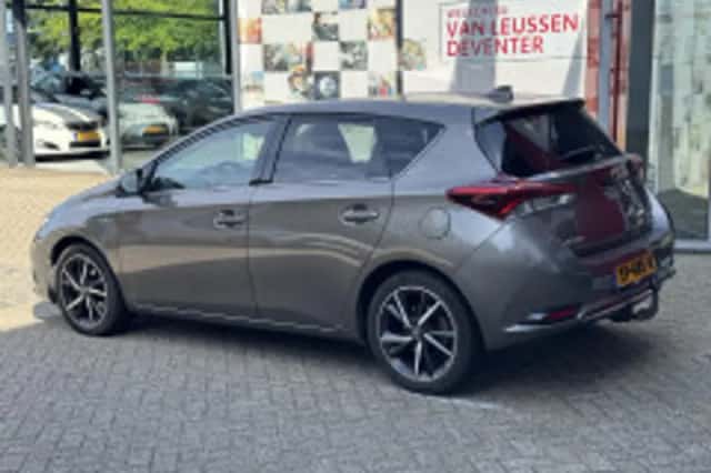 Toyota Auris (2019) thumbnail 4