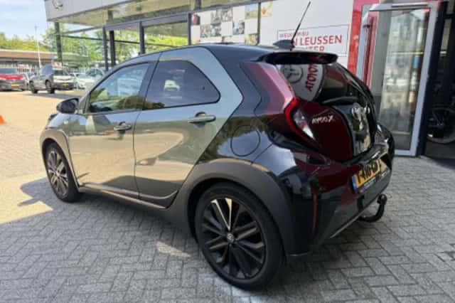 Toyota Aygo (2023) thumbnail 2