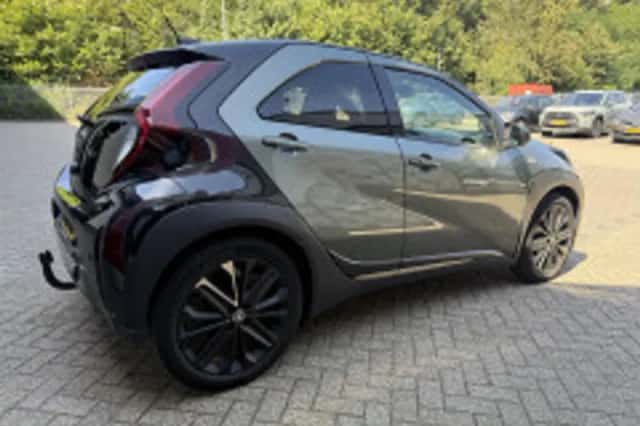 Toyota Aygo (2023) thumbnail 3
