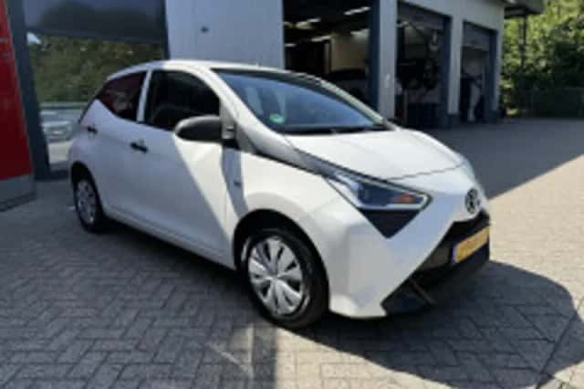Toyota Aygo (2020) thumbnail 4