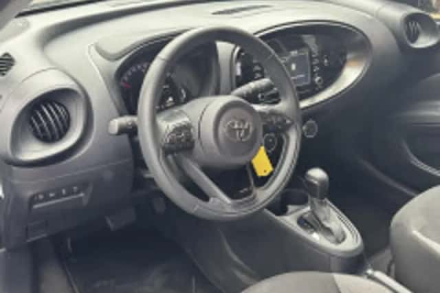 Toyota Aygo (2022) thumbnail 5