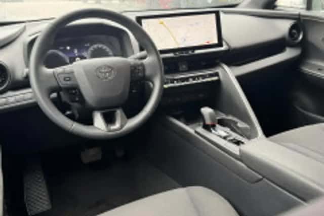 Toyota C hr (2024) thumbnail 5