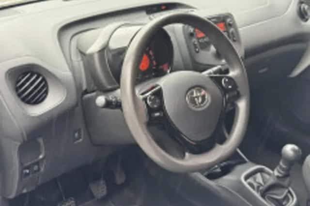 Toyota Aygo (2020) thumbnail 5