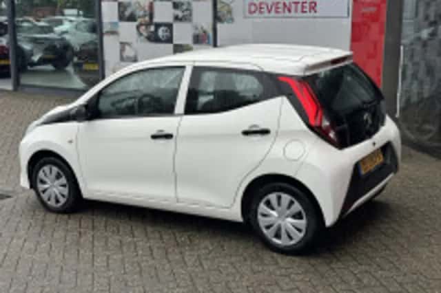 Toyota Aygo (2019) thumbnail 4