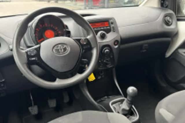 Toyota Aygo (2019) thumbnail 5