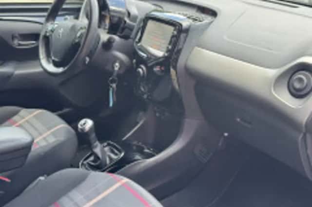 Peugeot 108 (2015) thumbnail 3