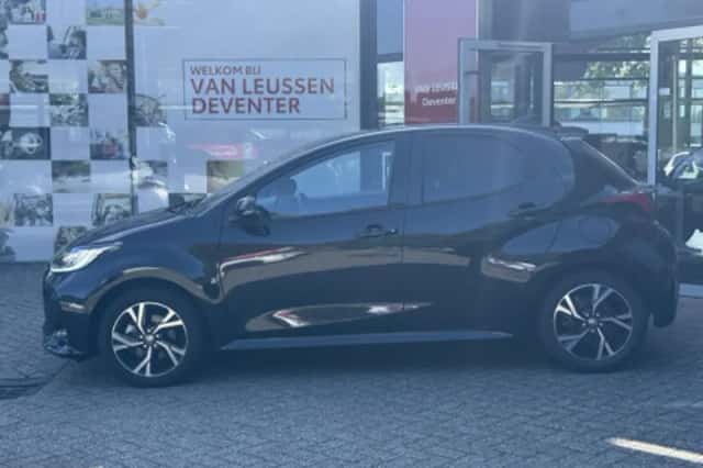 Toyota Yaris (2025) thumbnail 2