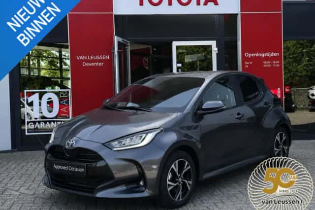 Toyota Yaris (2025) thumbnail 1
