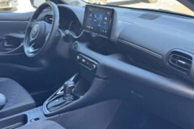 Toyota Yaris (2025) thumbnail 3