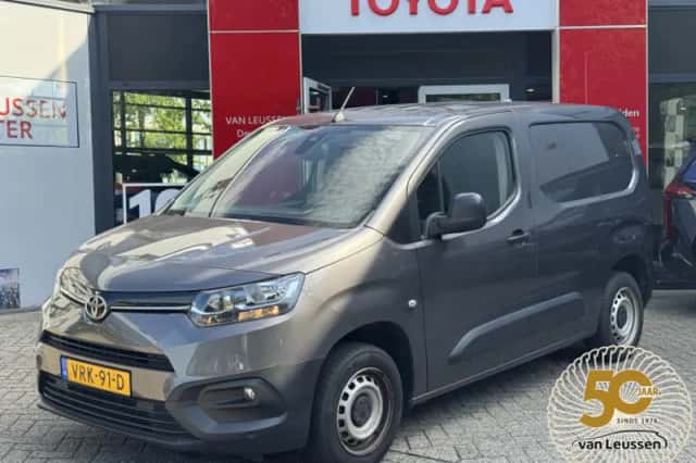 Toyota Proace (2022) thumbnail 1