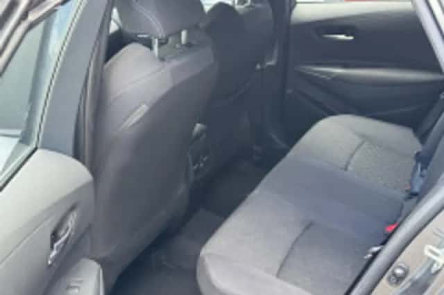 Toyota Corolla (2023) thumbnail 5