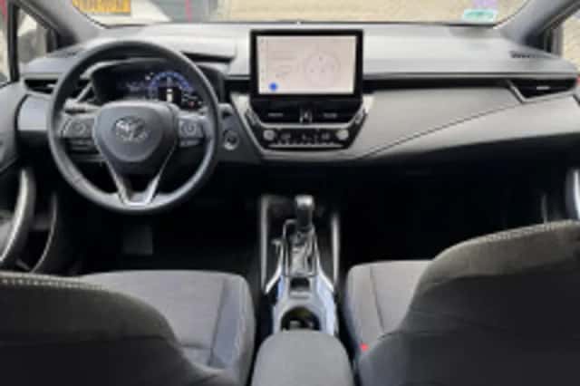 Toyota Corolla (2023) thumbnail 6