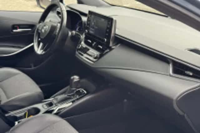 Toyota Corolla (2021) thumbnail 3