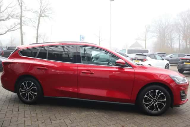 Ford Focus (2024) thumbnail 12