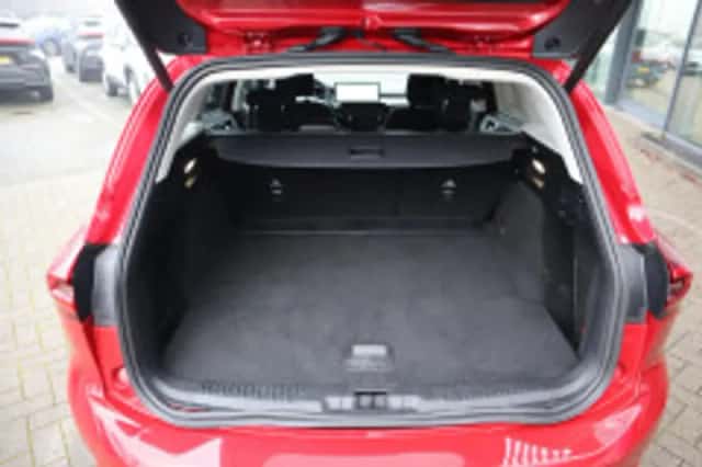 Ford Focus (2024) thumbnail 3