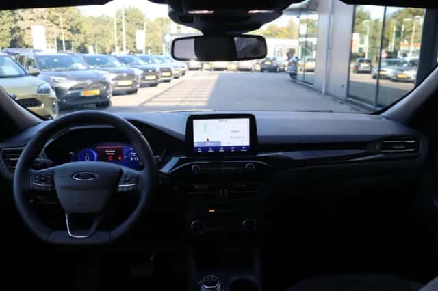 Ford Kuga (2024) thumbnail 29