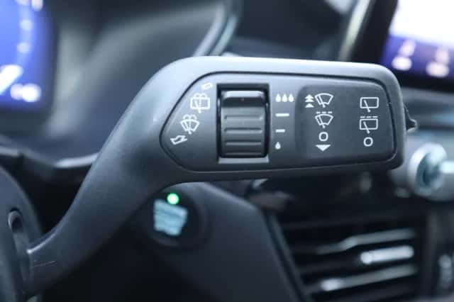 Ford Kuga (2024) thumbnail 39