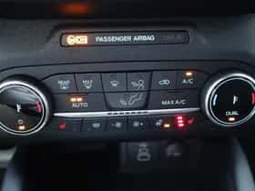 Ford Kuga (2024) thumbnail 43