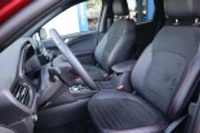 Ford Kuga (2024) thumbnail 77