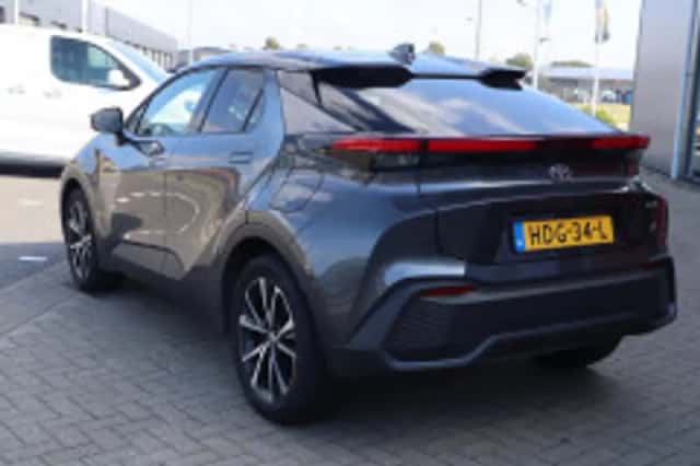 Toyota C hr (2025) thumbnail 3
