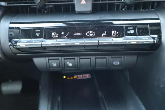 Toyota C hr (2025) thumbnail 27