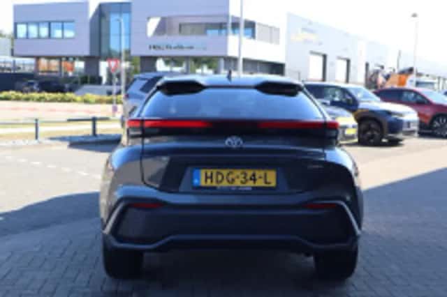 Toyota C-HR (2025) thumbnail 4