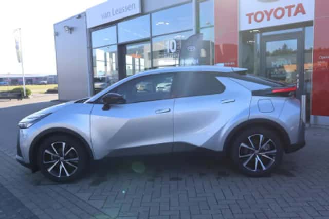 Toyota C hr (2024) thumbnail 2