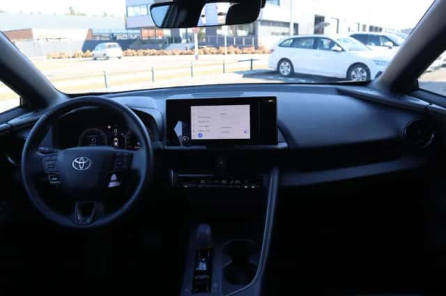 Toyota C hr (2024) thumbnail 25