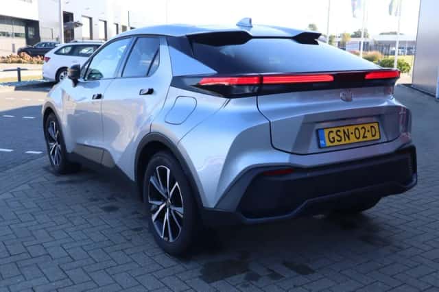 Toyota C hr (2024) thumbnail 9