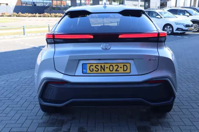 Toyota C hr (2024) thumbnail 10