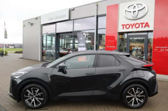 Toyota C hr (2025) thumbnail 2
