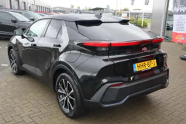 Toyota C hr (2025) thumbnail 3
